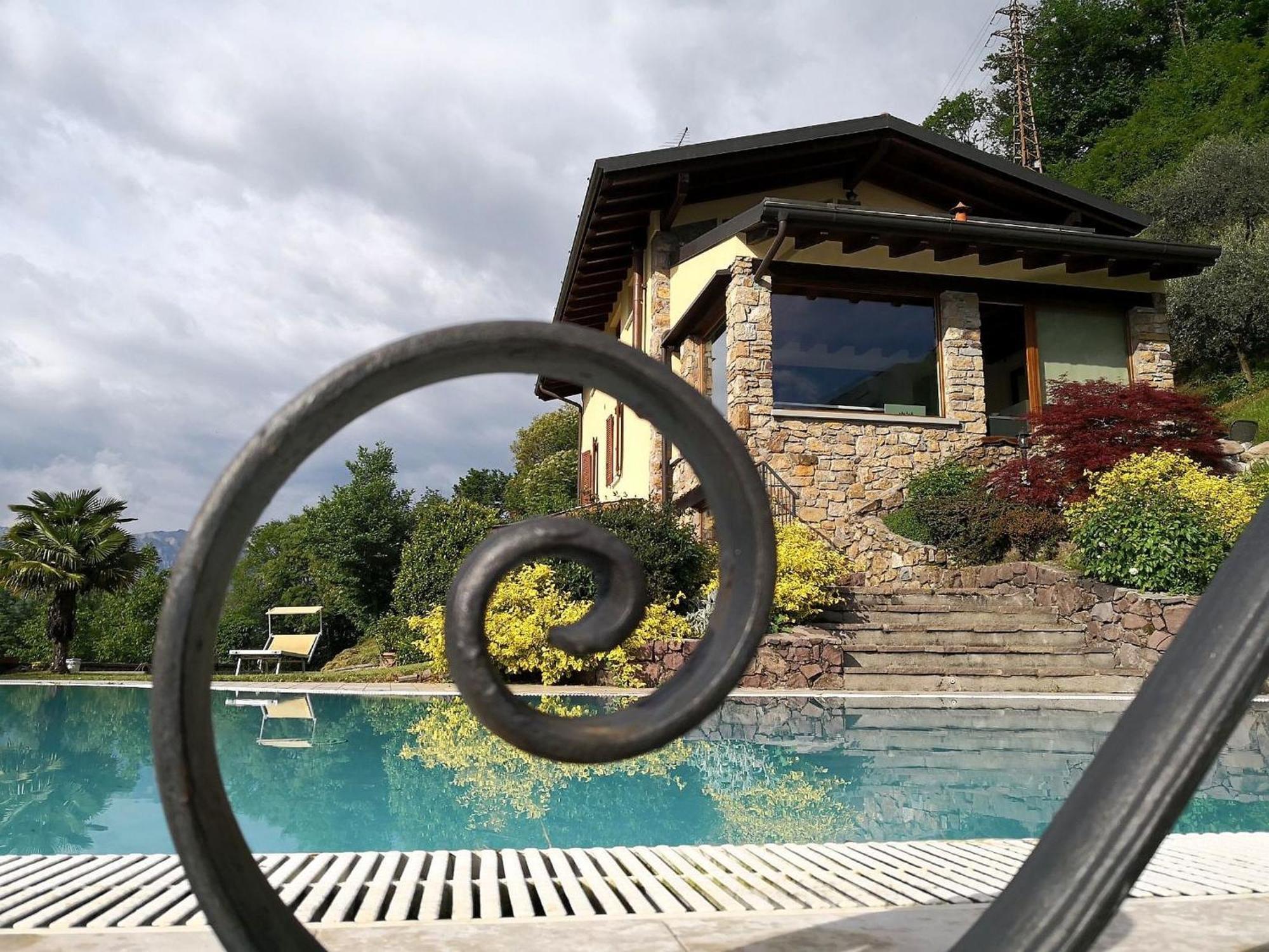 Villa In Pisogne With Pool Garden And Lake View Εξωτερικό φωτογραφία