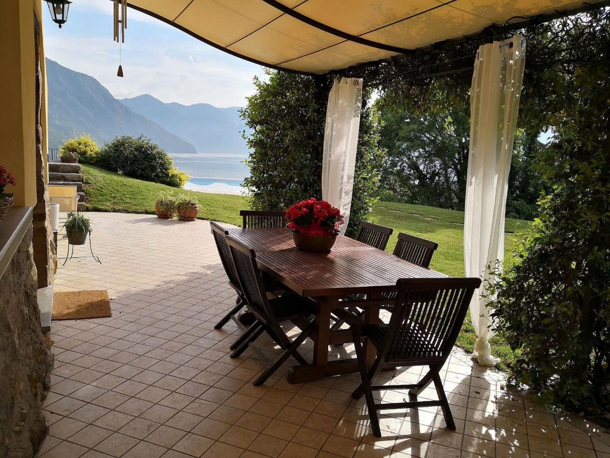 Villa In Pisogne With Pool Garden And Lake View Εξωτερικό φωτογραφία