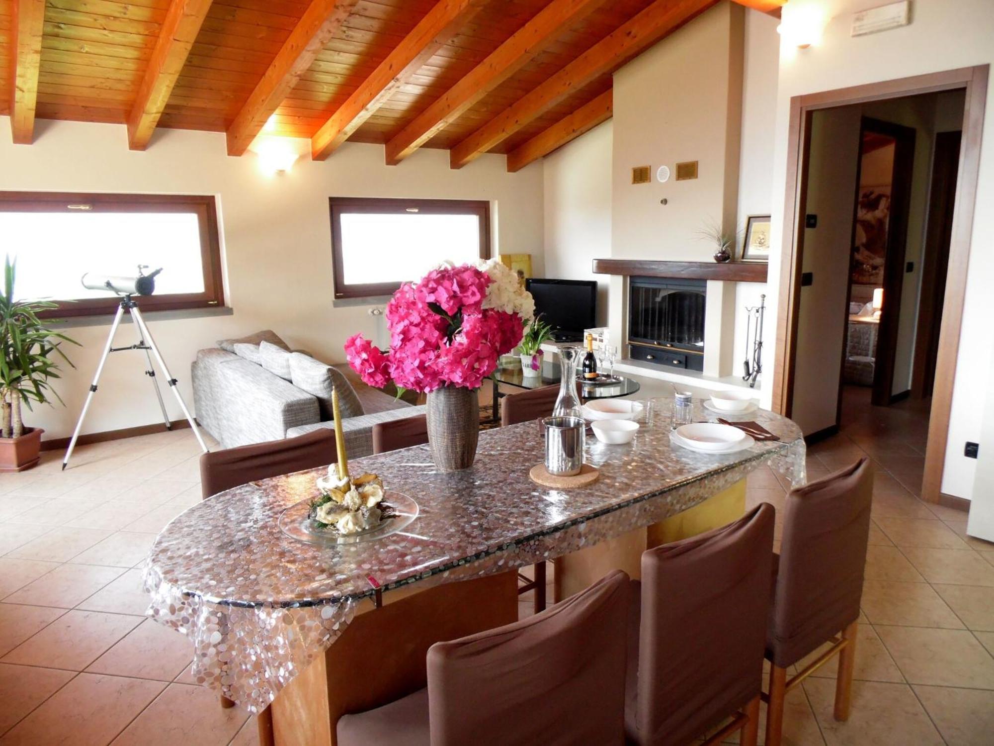 Villa In Pisogne With Pool Garden And Lake View Εξωτερικό φωτογραφία