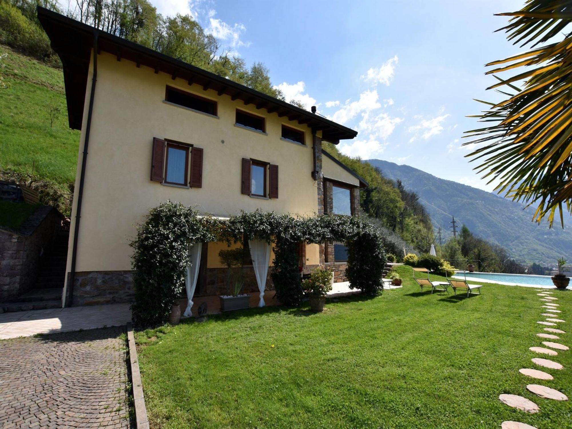 Villa In Pisogne With Pool Garden And Lake View Εξωτερικό φωτογραφία