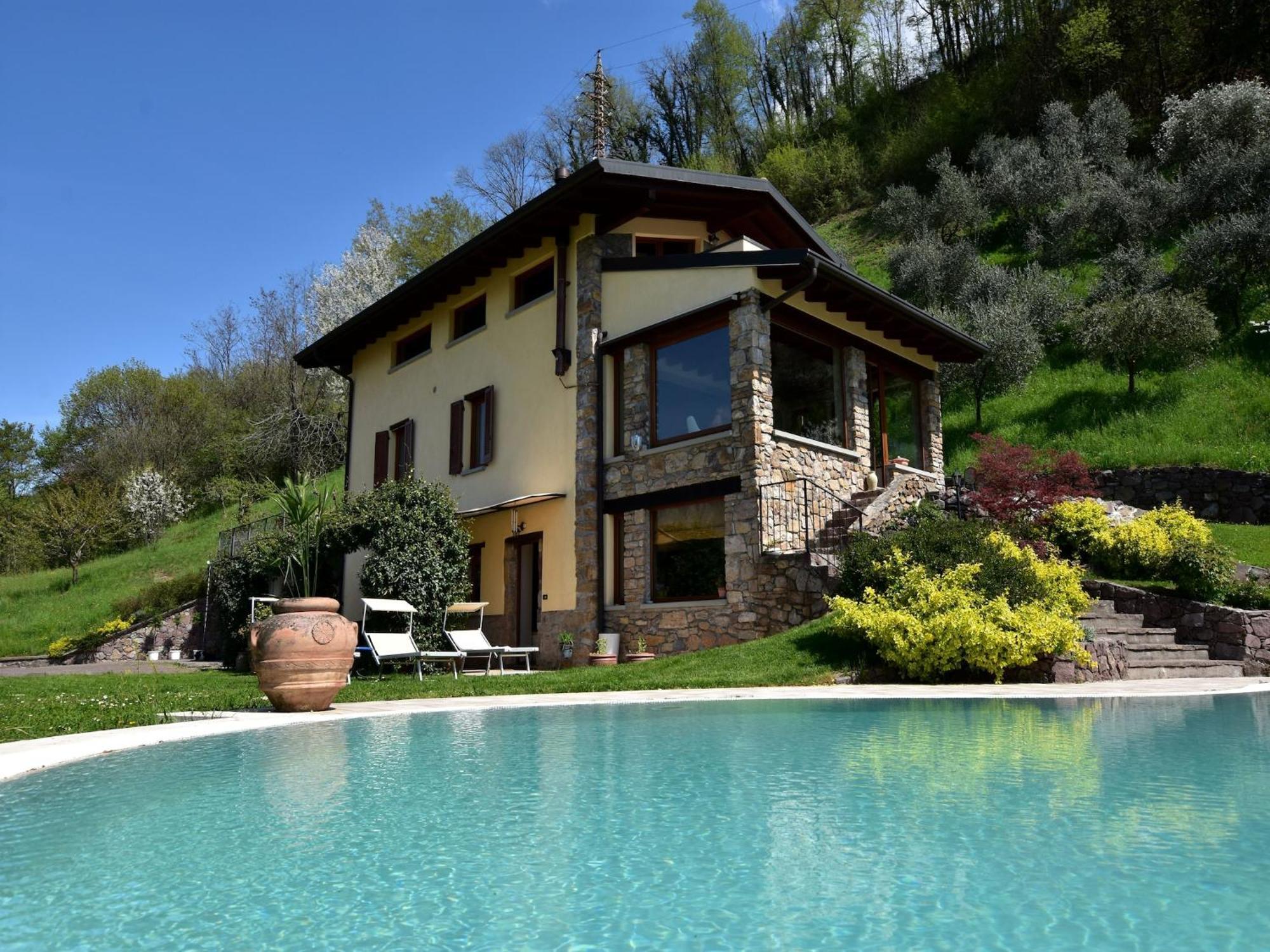 Villa In Pisogne With Pool Garden And Lake View Εξωτερικό φωτογραφία